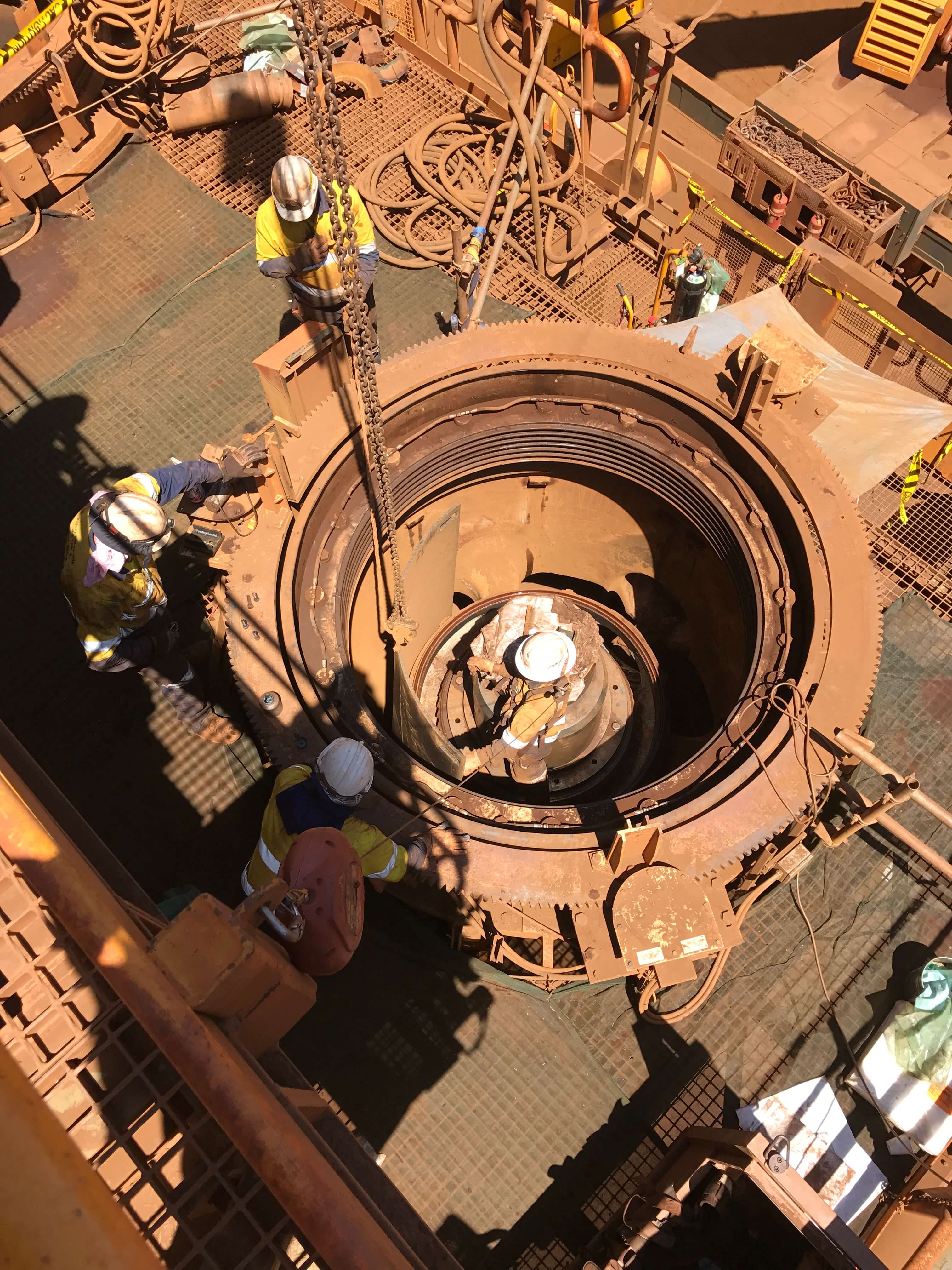 On-Site Crusher repairs being complete by h-e parts team